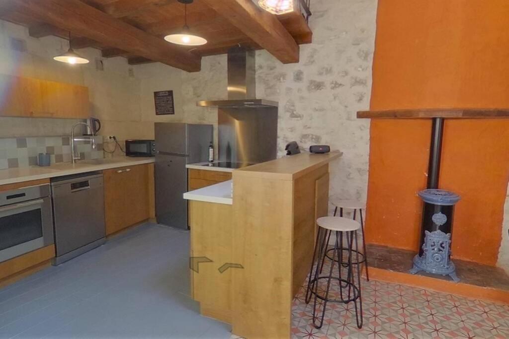 Maison De Charme Dans Le Centre Historique , Wifi Clim 6 Pers Calme Et Confort Apartment Arles Exterior photo